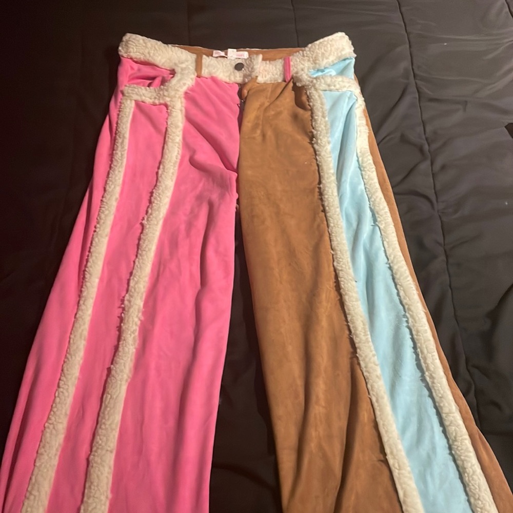 This is a pair of fabricated pants from Hot&Delicious, a store in Ls Angeles, CA